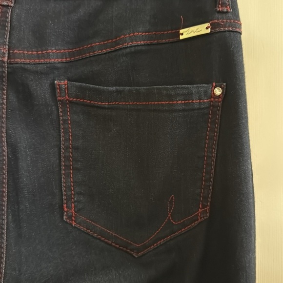 Inc Denim Dark Blue Flare Leg Curvy Fit Jeans Everyday Casual Lightweight Size 8 - Picture 11 of 13